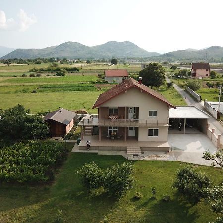 Eko Apartmani Krackovic Golubovci Esterno foto