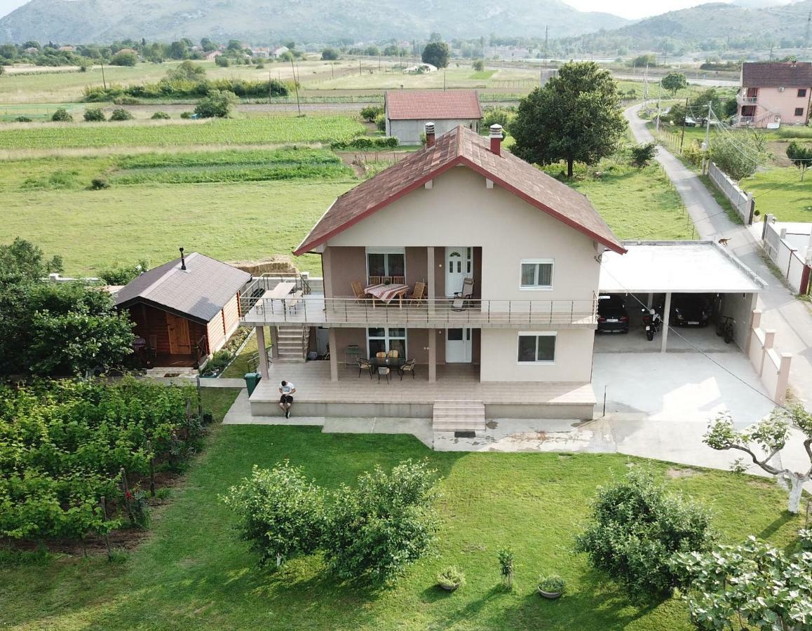 Eko Apartmani Krackovic Golubovci Esterno foto