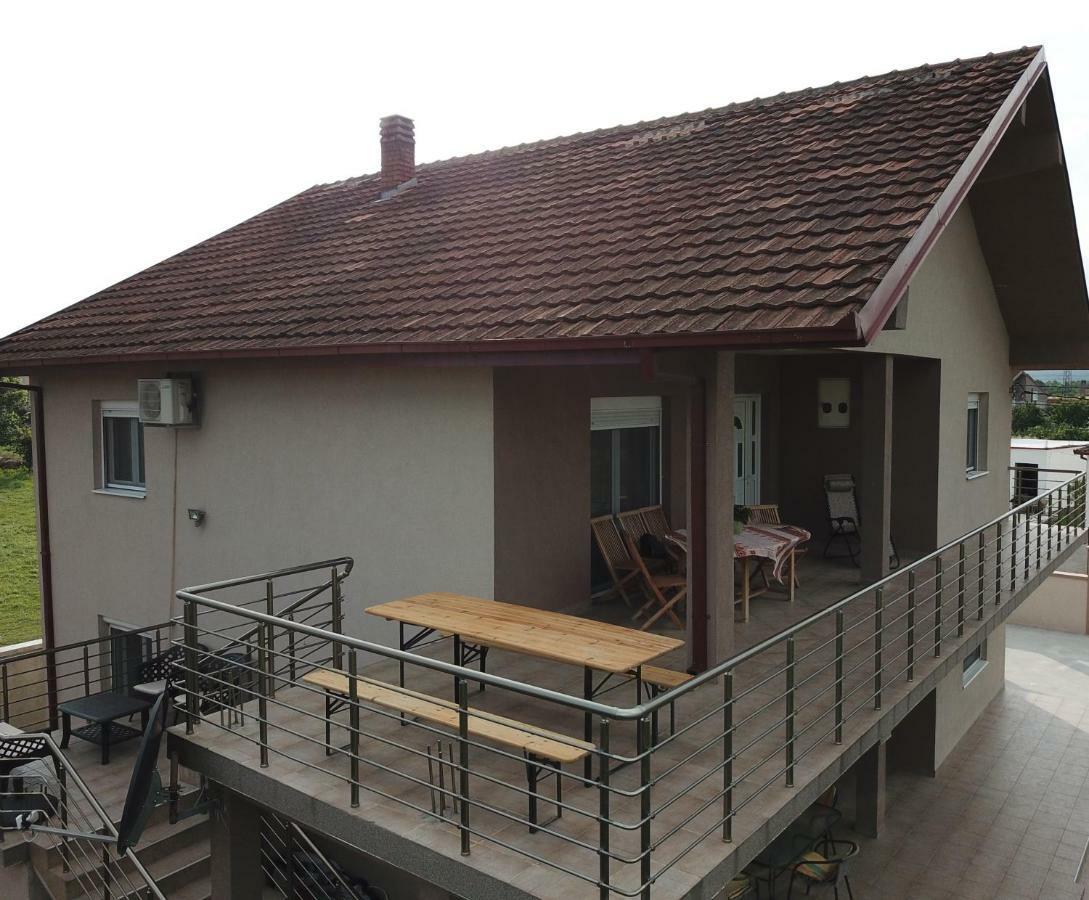 Eko Apartmani Krackovic Golubovci Esterno foto