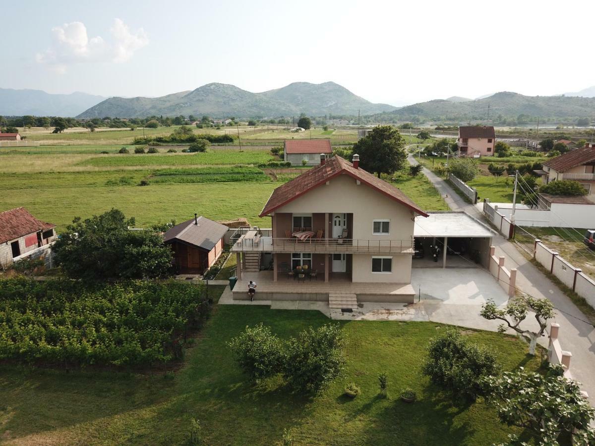 Eko Apartmani Krackovic Golubovci Esterno foto